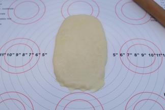 上下擀成椭圆型