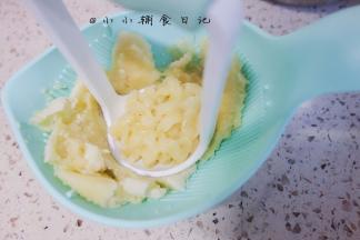 香蕉一根大概90g碾压成泥