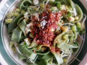 鸡精少许