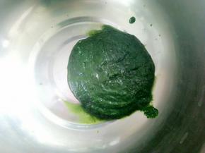 马刺荆焯水后打成糊