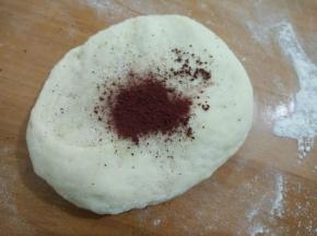 红曲粉面团一样的操作。