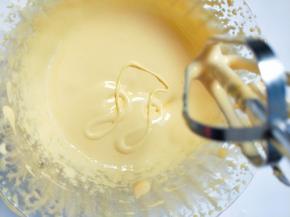 划八字形，不立即消失即可。