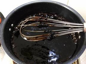 煮至能挂在蛋抽上