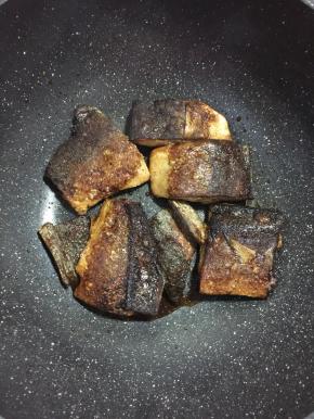 煎制两面金黄。