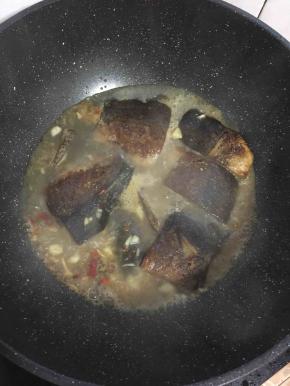 加入适量的水。