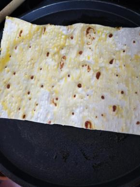 电饼铛入油放入烙馍