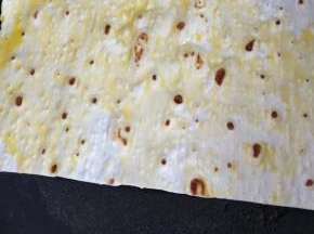 电饼铛入油放入烙馍