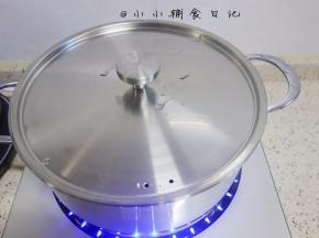 煮开后转小火熬30分钟