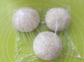 盖保鲜膜室温松弛15分钟