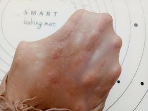 直到揉出手膜。