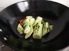 加入黄瓜