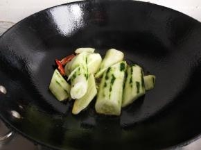 加入黄瓜