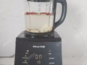 破壁机接通电源