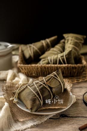 款1：龙舟形（长四角形）