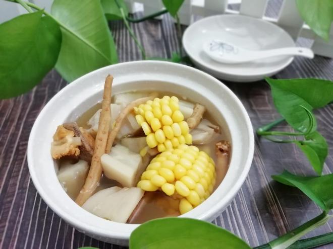 莲藕玉米大骨汤(电饭煲版)