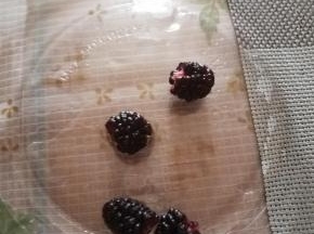 然后直接用手捏成小块。