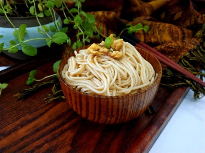 只需一种调料做~西红柿打卤面