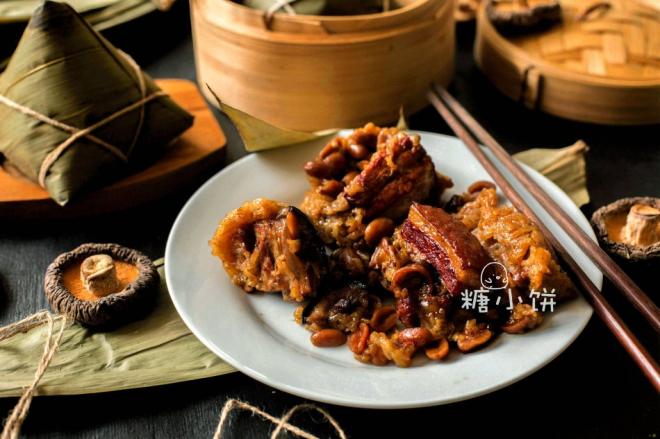 【香菇脆骨卤肉粽】塔形