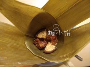 铺上脆骨和香菇