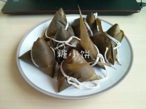 高压锅上汽后20分钟，自然放气后开盖。放凉以后使用，吃的时候撒上椰蓉即可。