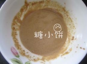 再继续加水，加到比较稀的酱状就可以了