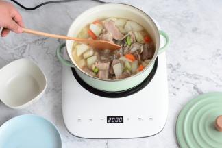 这个过程要常看看锅底有没有糊