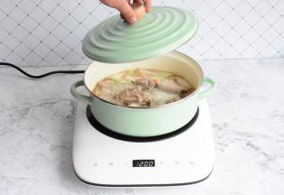 继续煲大概二十分钟就可以出锅了