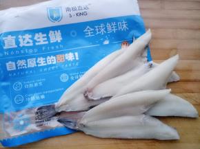 选用南极直达冰鱼制作，开袋化开冲洗一下就可以用了（都是收拾好的，特别方便）。