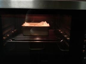 烤箱200度20分钟，然后120度45分钟，最后200度20分钟共85分钟