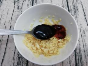 在加入耗油拌均匀