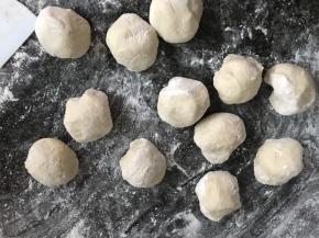 分成12个小面团