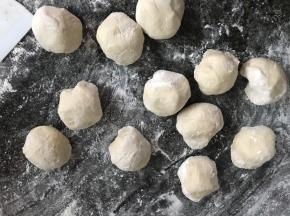 分成12个小面团