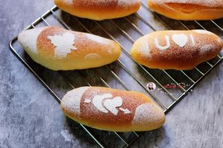 出炉后移至烤网上晾凉即可