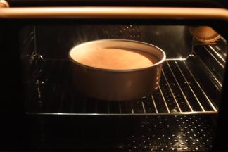 烤箱预热150度，上下火中下层56分钟