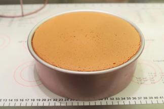 出炉后从10厘米处轻震模具