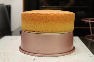 手工活借助脱模刀脱模