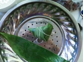 用棉线捆紧扎好。