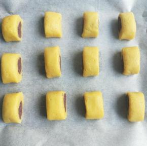 依次放入烤盘。