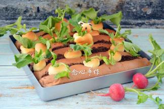 拔萝卜，拔萝卜，嘿呦嘿呦拔不动……谁来帮帮它呀……