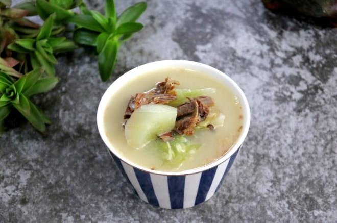 腊鸭炖瓠子