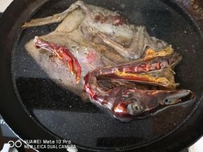 用温水浸泡几分钟