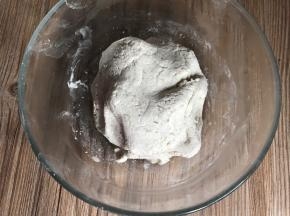 用手揉成光滑面团