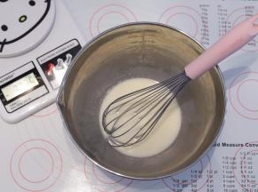 玉米油加牛奶混合乳化