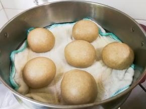 冷水蒸二十五分钟焖三分钟