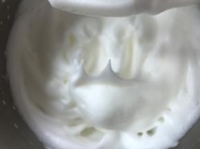 打至硬性发泡
