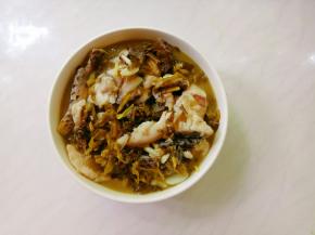 锅内全部倒到大碗里。