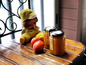 果酱保留了桃子的香味。