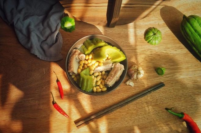 苦瓜黄豆排骨汤