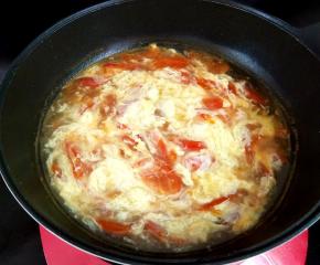 将其轻轻的推动一下