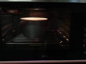 放入预热好的烤箱，140度45分钟